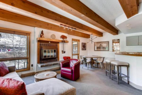 Elegantly Styled Plaza Condo Condo